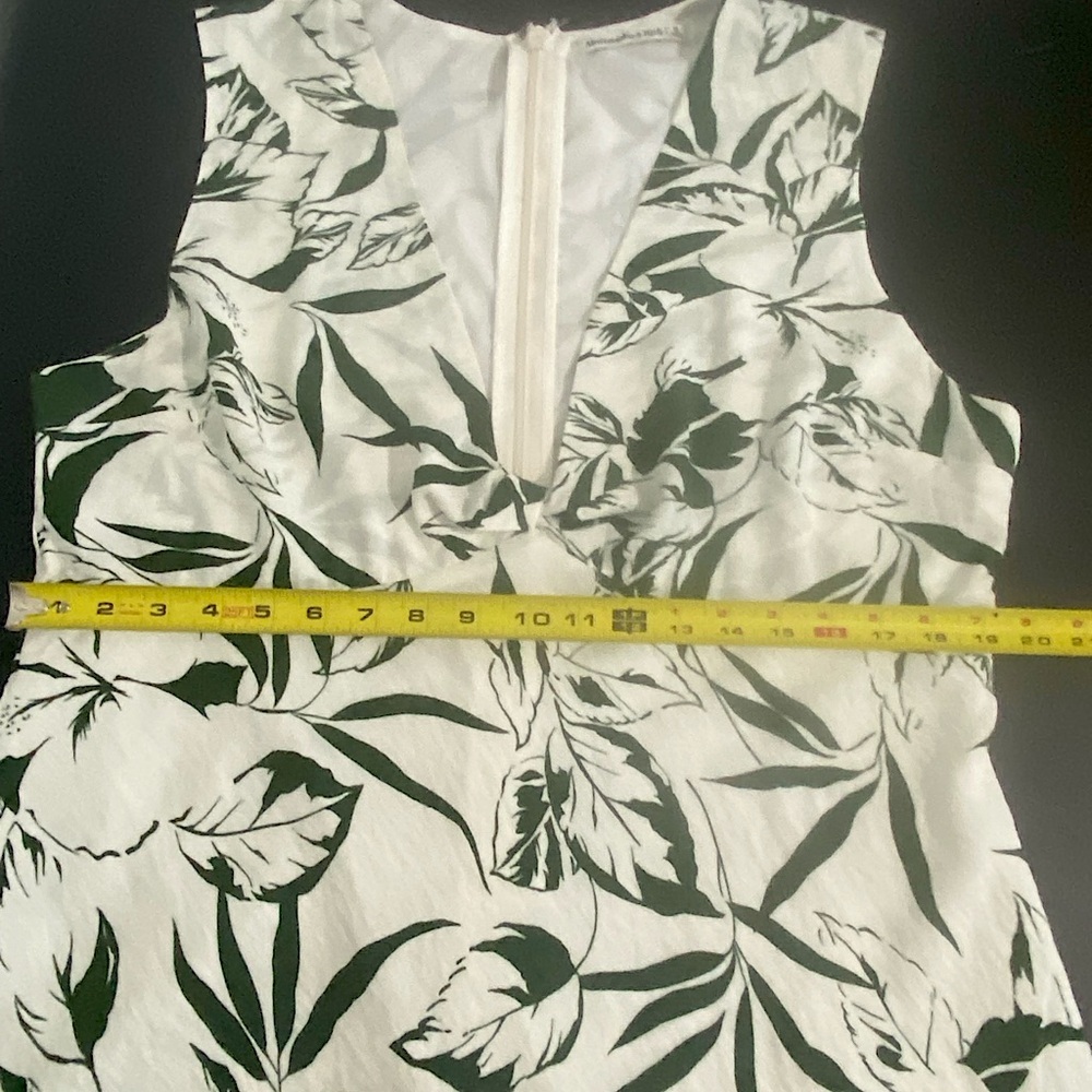 Abercrombie & Fitch Y2k Twist Front Floral Tropic… - image 7